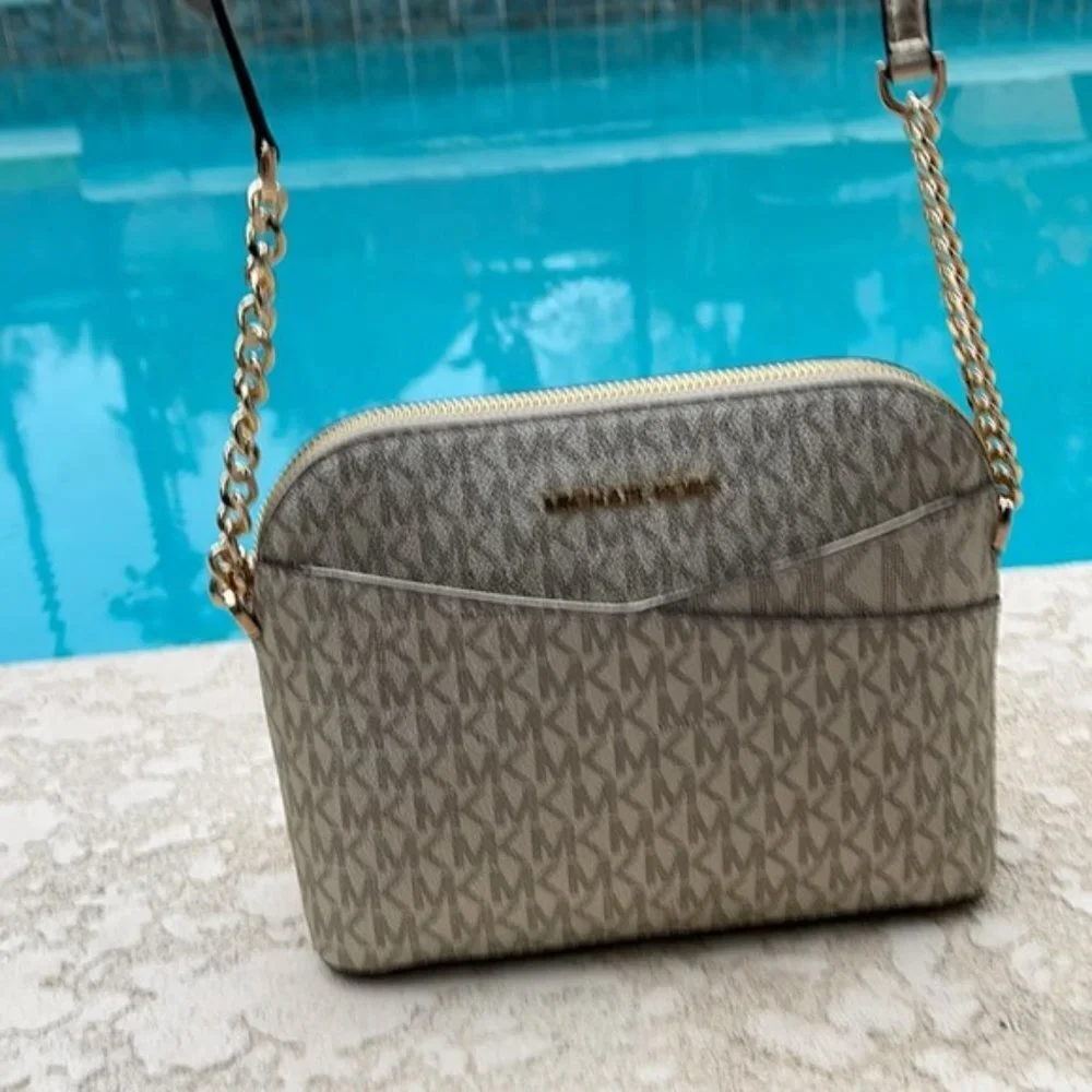 Michael Kors Jet Set Travel Medium Dome Crossbody Bag Pale Gold